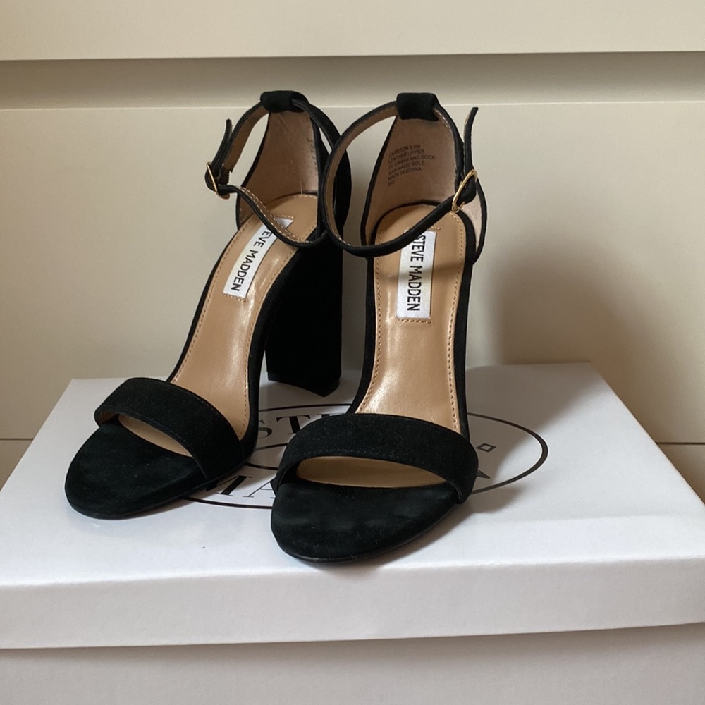 Steve Madden Carrson Block Heel Sandals in Black Suede Size 5.5